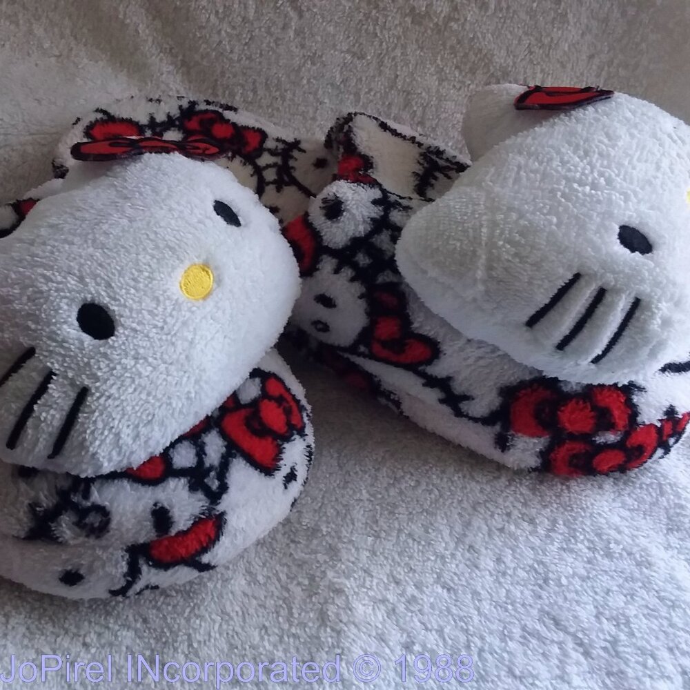 Hello Kitty Puff Kitty Front Bedroom Slipper